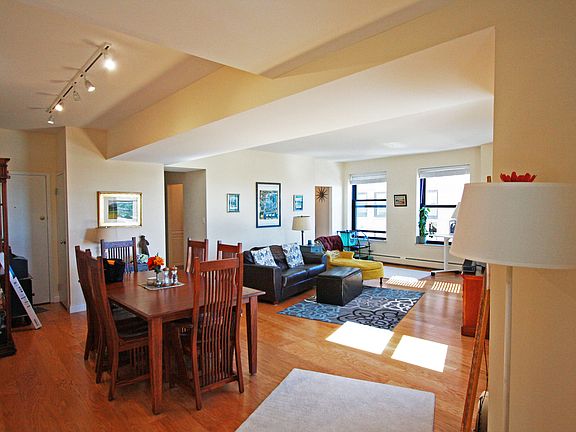 3rd image of 2100 N Lincoln Park W APT 10FN