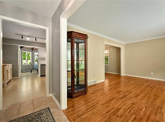 4th image of 9710 Ballentine St