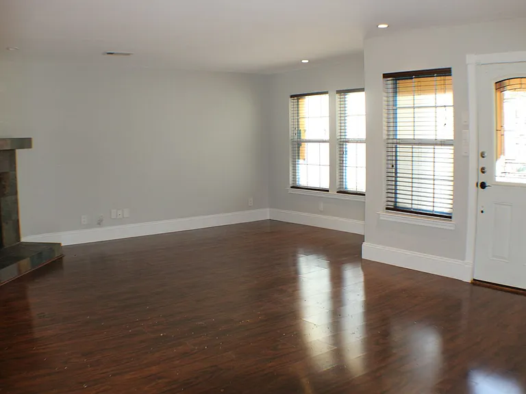 1313 Casa Vale Dr — Photo 6