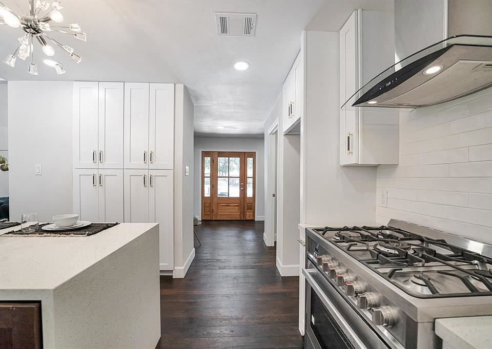 1st image of 2215 Nina Lee Ln