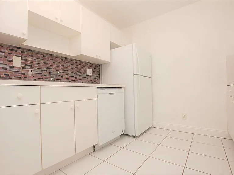 760 SE 2nd Ave #C207 — Photo 9