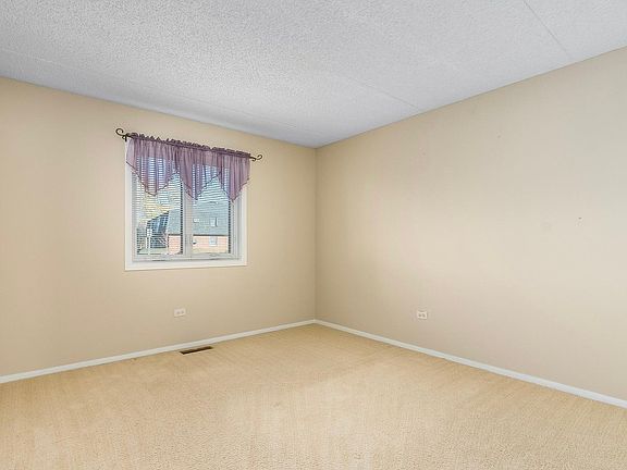 5th image of 1334 Buell Ave