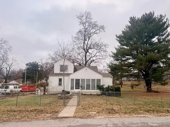 5002 N Chelsea Ave, Kansas City, MO 64119