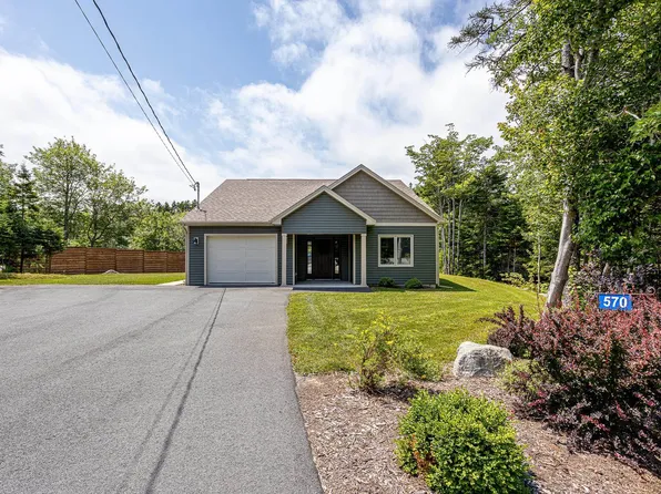 570 Myra Rd, Halifax, NS B3E 1E9