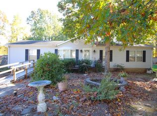 5517 Bridgeway Dr, Greensboro, NC 27406