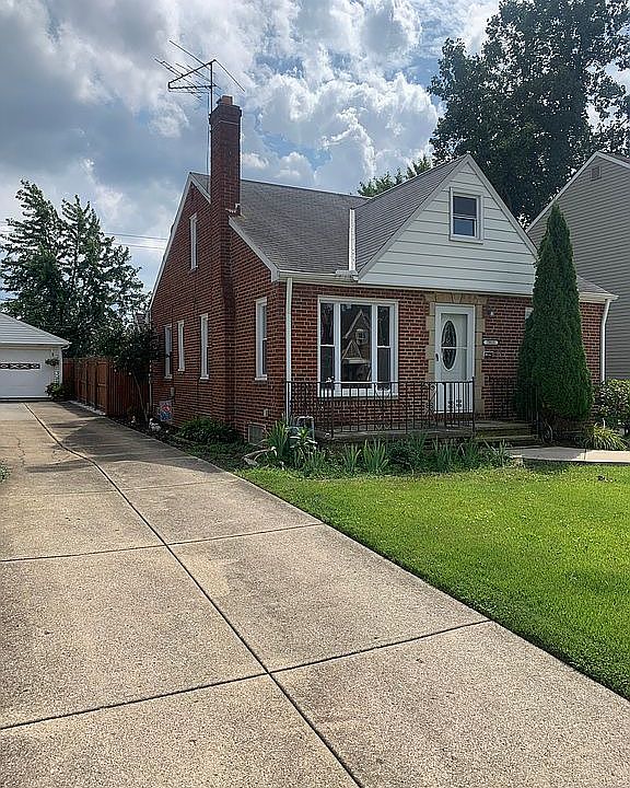 1st image of 7815 Deerfield Dr