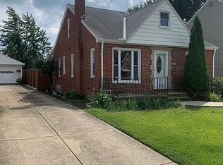 7815 Deerfield Dr, Parma, OH