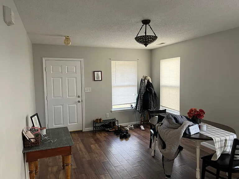 7113 Parklake Pl — Photo 4
