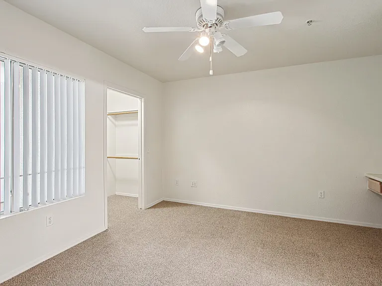 The Village at Sun Valley Apartments — Photo 23