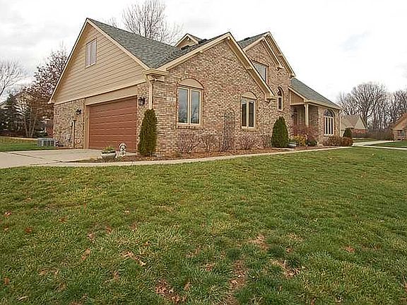 2nd image of 315 Southcreek Dr N