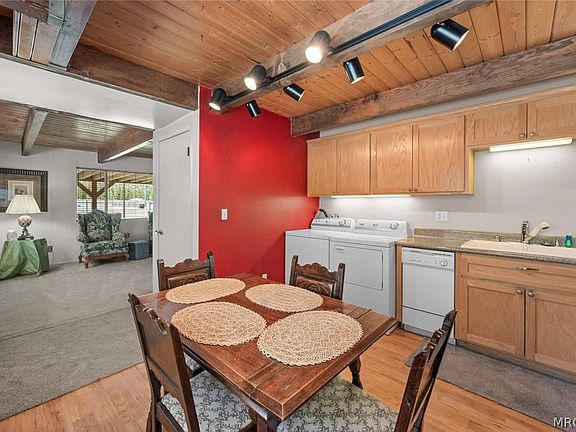 4th image of 205 W Fairway Blvd