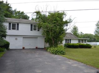 5 Old Bend Rd, Fort Edward, NY 12828