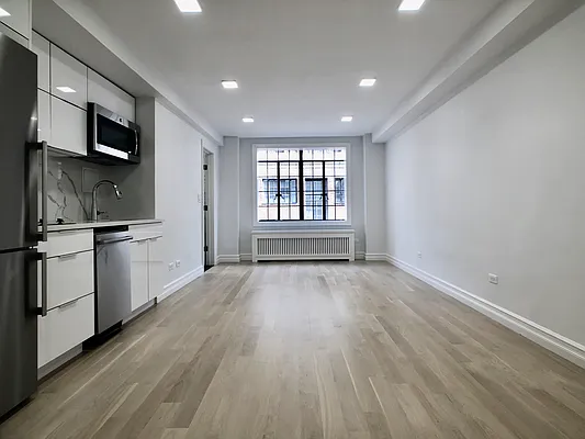 Rented by Sovereign Associates | media 10