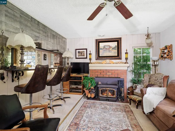 325 Wellington Ave, Concord, CA 94520
