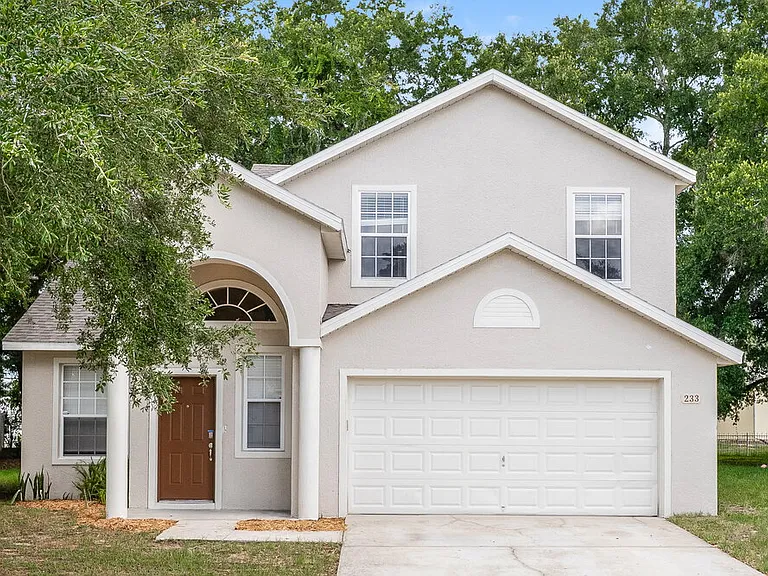 233 Bluff Pass Dr — Photo 1