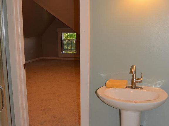 Third floor bath