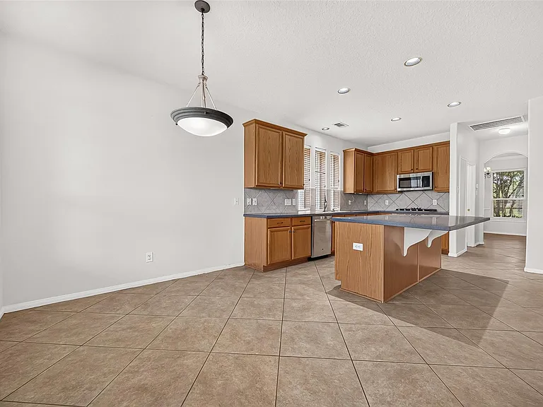 1415 Kennewick Ct — Photo 21