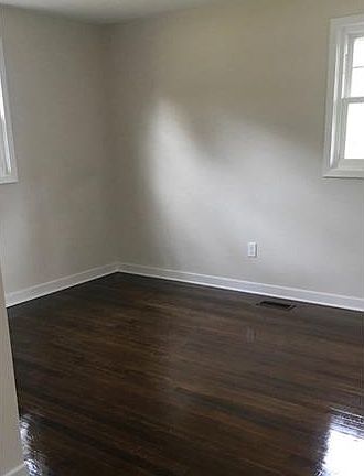 3rd image of 3042 Walmsley Blvd