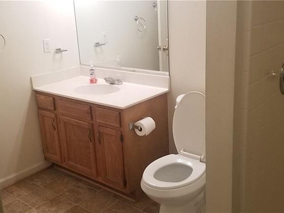 5th image of 109 Wexford Ct