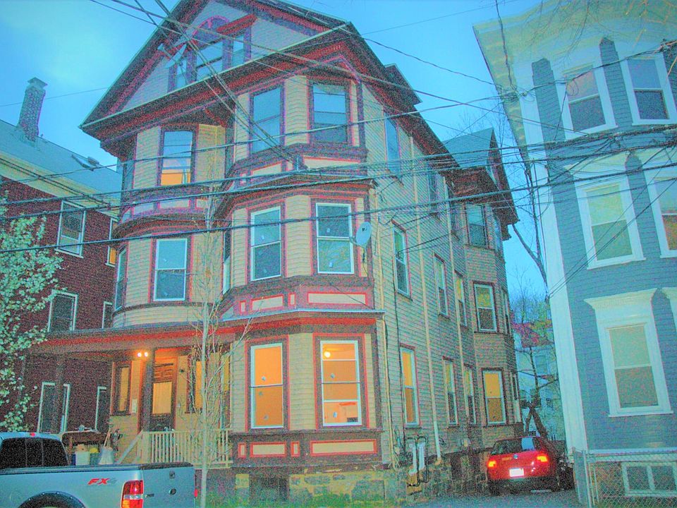 Front view of the house (right)