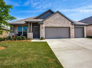 412 Wiggins Way, Van Alstyne, TX 75495