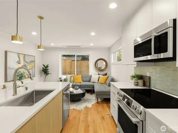 317 NW 86th Street, Seattle, WA 98117