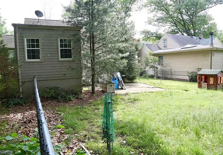 41 Beechwood Rd — Photo 20
