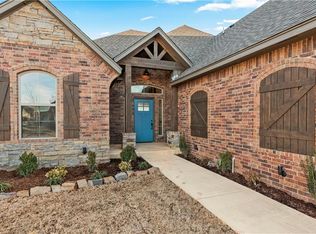5604 Ledgestone Dr, Mustang, OK 73064