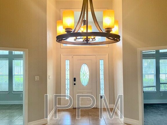 2nd image of 2605 W Mark Cir