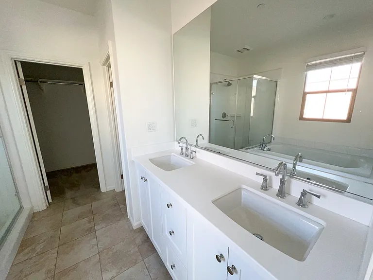 58 Quill — Photo 18