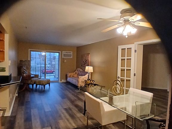 Newer laminate flooring.