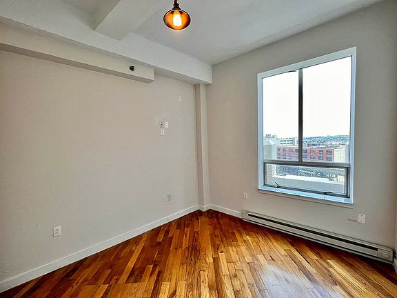 4th image of 29-28 41st Ave #901