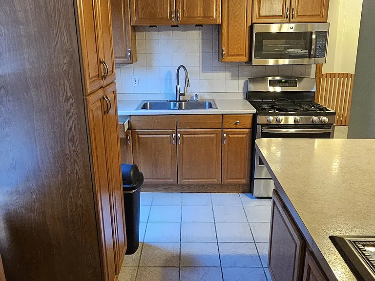 205 Bassett St #2 — Photo 6