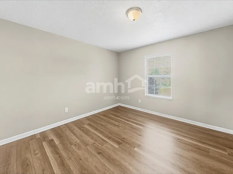 838 Avalon Dr — Photo 19