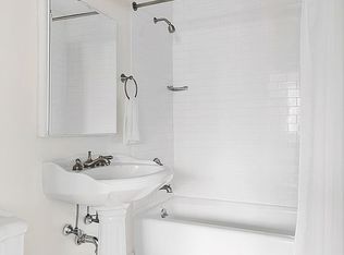 305 Warren St APT 4, Brooklyn, NY 11201