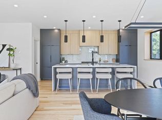 25 Hall St #2, Waltham, MA 02453