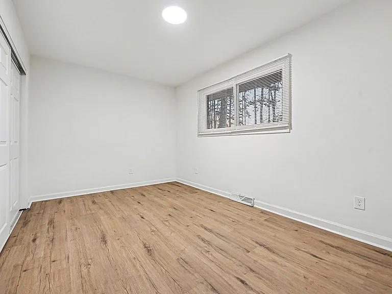5003 Lakecrest Dr — Photo 10