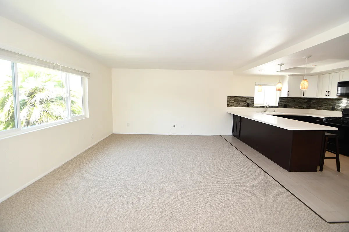Building Photo - 2028 Andreo Ave #2028