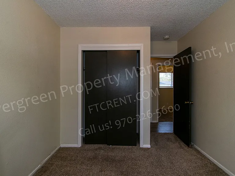 1912 W Plum St — Photo 18