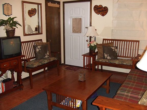 Living room, view 1