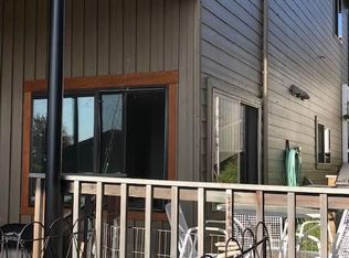 916 11th St APT 3, Bellingham, WA 98225