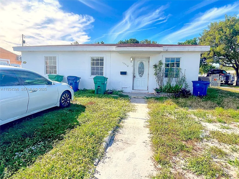 15410 NW 29th Ct — Photo 1