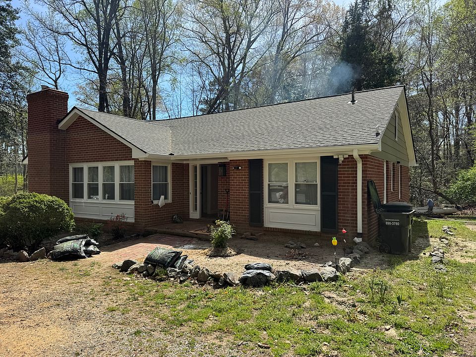 1st image of 110 Carrs Hill Rd