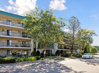 10401 Cedar Lake Rd UNIT 409, Minnetonka, MN 55305