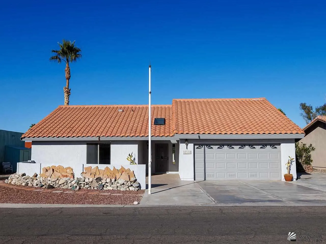 3 bed, 2.0 bath, 1496 sqft, $1,850 — Photo 1
