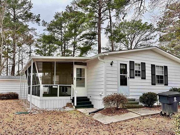 2nd image of 825 Richmond Trail