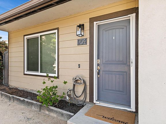 3rd image of 1774 Hanford Dr