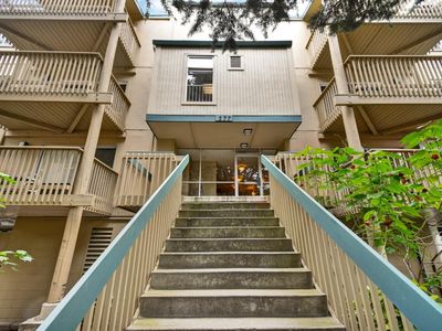 377 Mandarin Dr APT 305, Daly City, CA, 94015