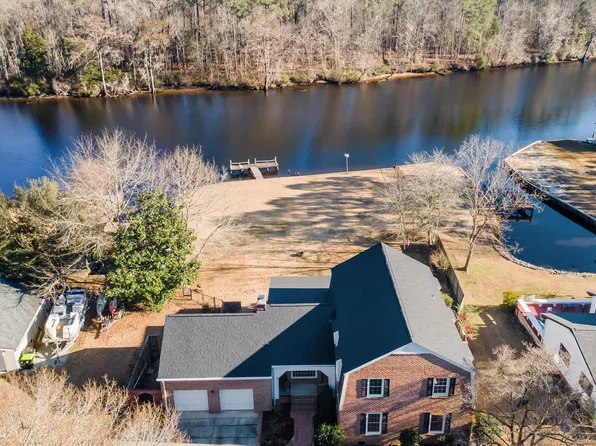 236 Shoreline Drive, New Bern, NC 28562