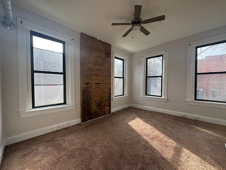 Walnut St. Apartments — Photo 14